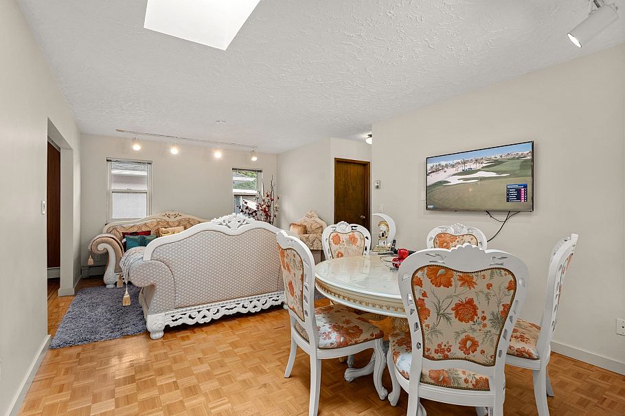 4651 W 16TH AVENUE Vancouver, BC - 25