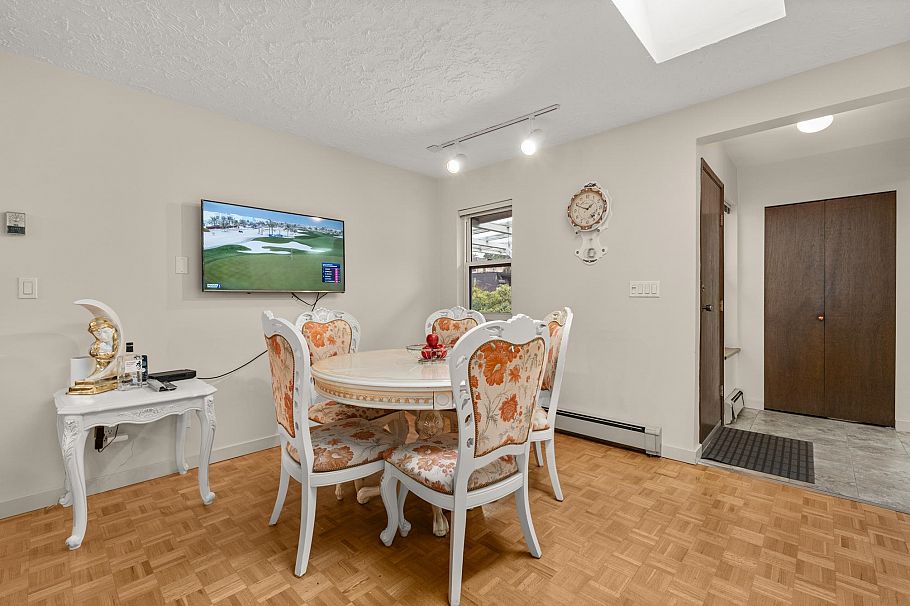 4651 W 16TH AVENUE Vancouver, BC - 20