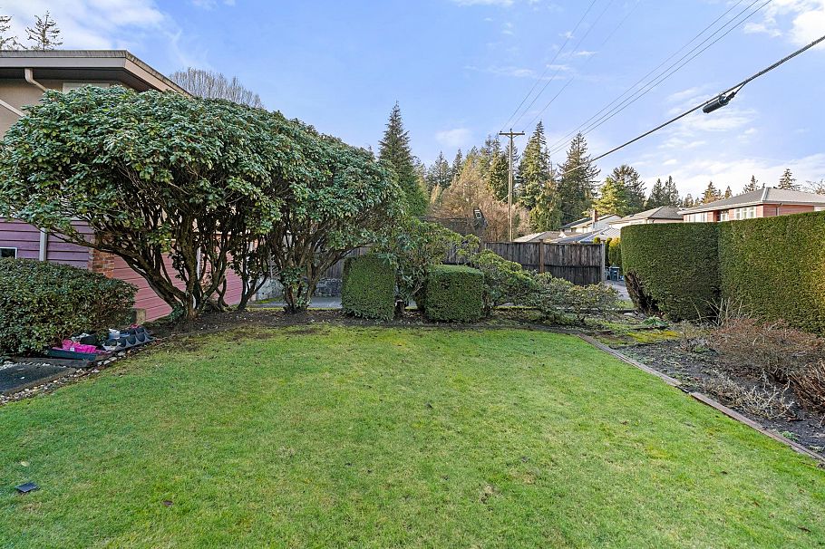 4651 W 16TH AVENUE Vancouver, BC - 27