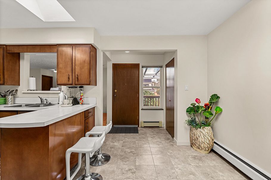 4651 W 16TH AVENUE Vancouver, BC - 15