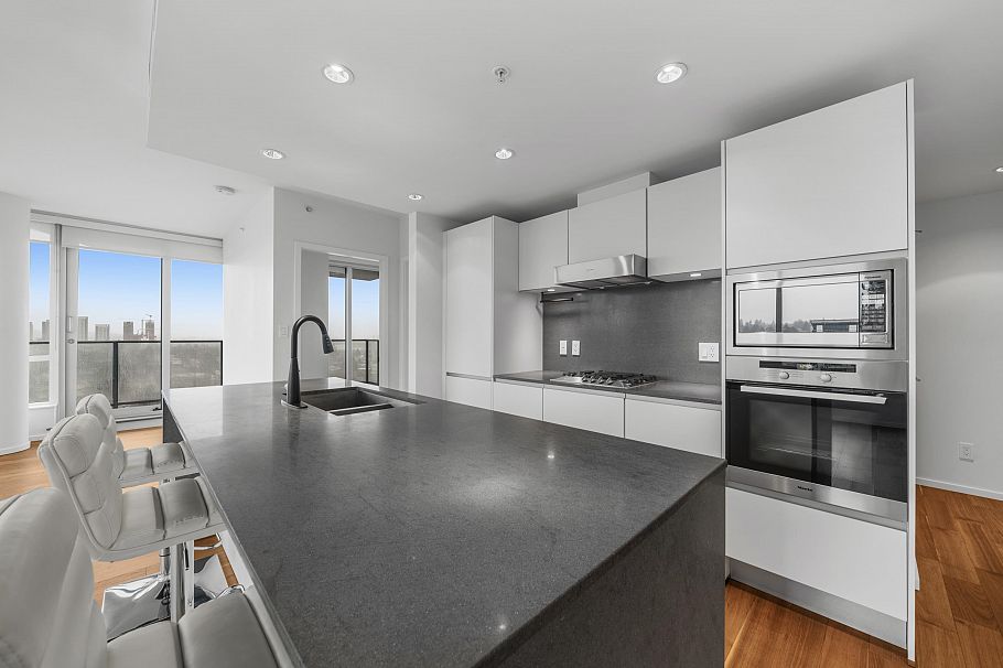 1606 8555 GRANVILLE STREET Vancouver, BC - 30