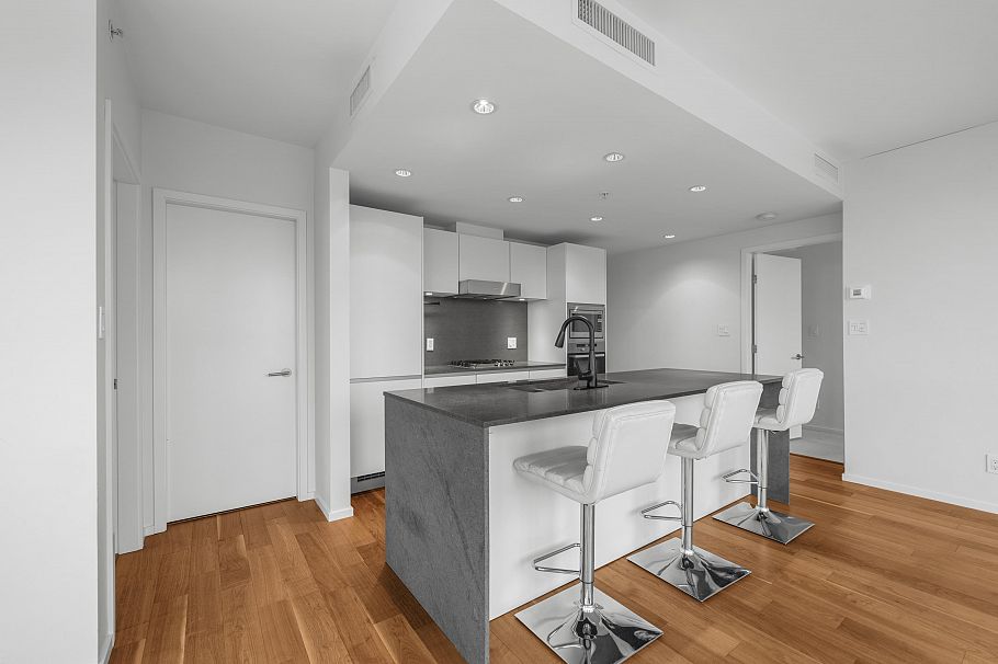 1606 8555 GRANVILLE STREET Vancouver, BC - 31