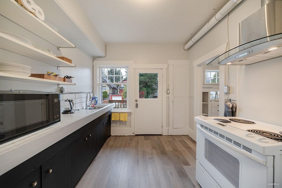 3425 W 8TH AVENUE Vancouver, BC - 36