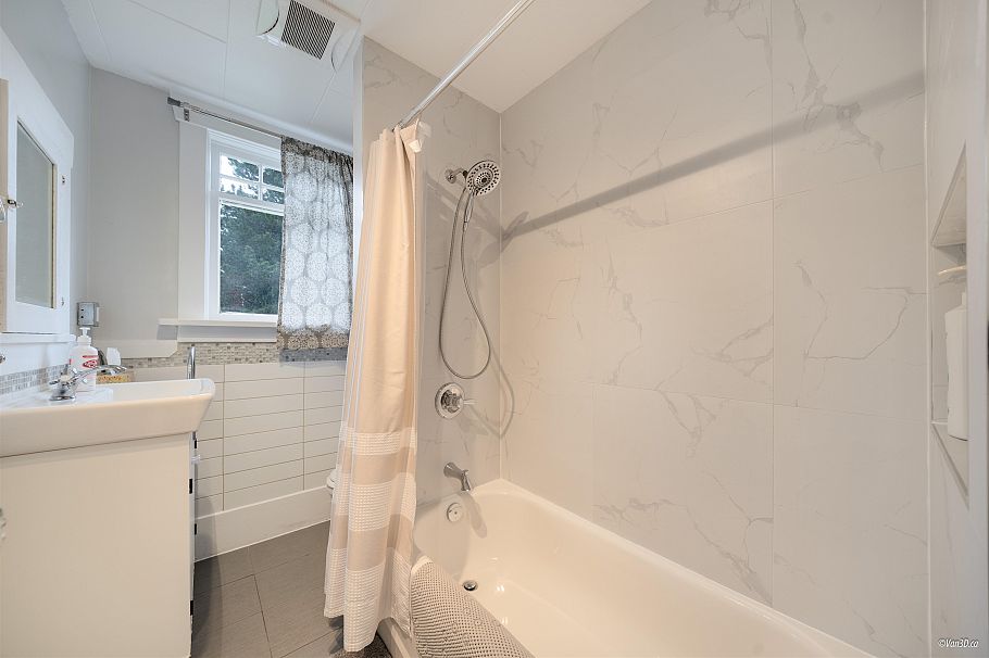 3425 W 8TH AVENUE Vancouver, BC - 3