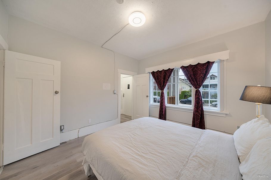 3425 W 8TH AVENUE Vancouver, BC - 5