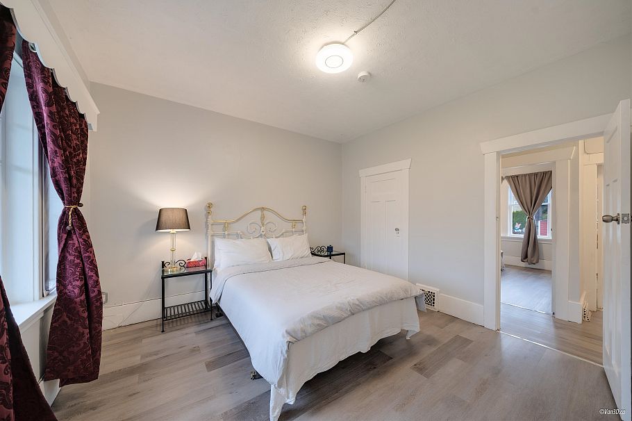 3425 W 8TH AVENUE Vancouver, BC - 9