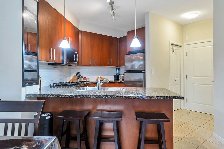 211 3551 FOSTER AVENUE Vancouver, BC - 23