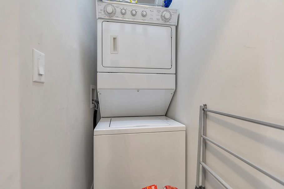 211 3551 FOSTER AVENUE Vancouver, BC - 11