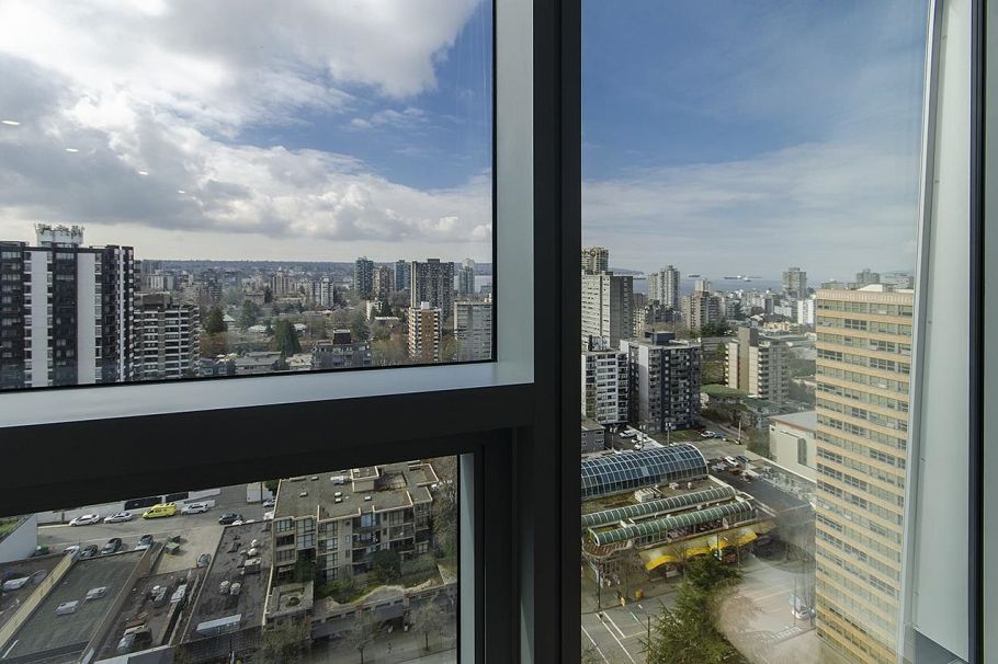 2205 1568 ALBERNI STREET Vancouver, BC - 4