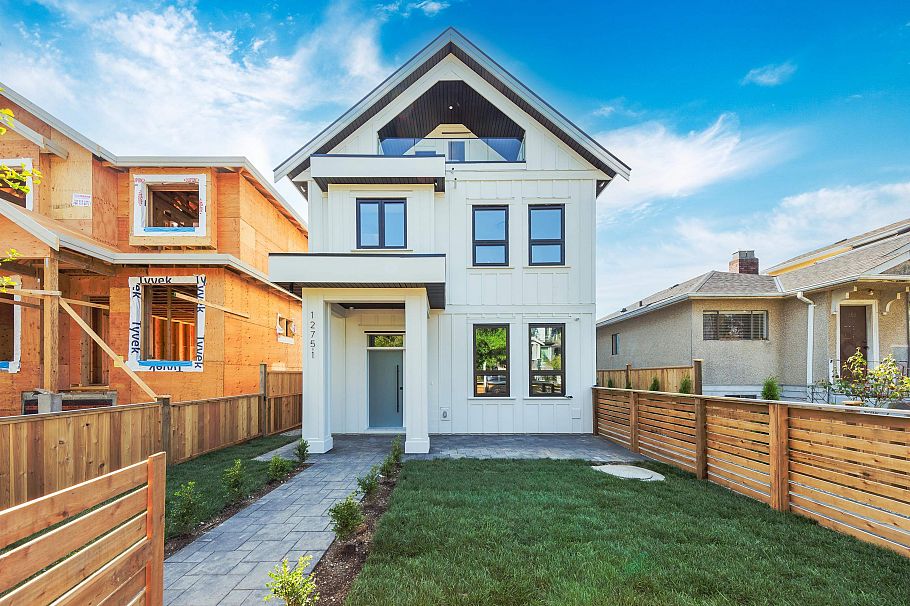 1 ROSSLAND STREET Vancouver, BC - 1