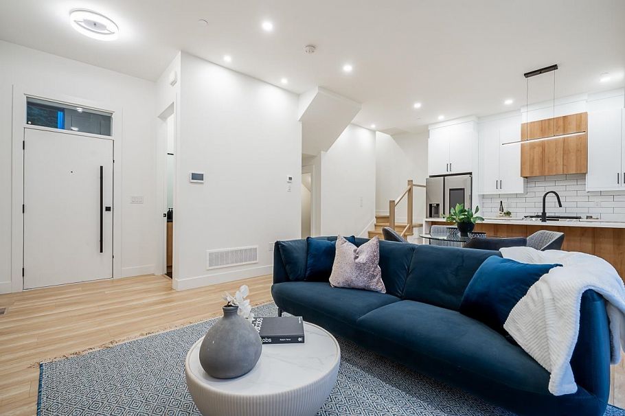 1 ROSSLAND STREET Vancouver, BC - 23