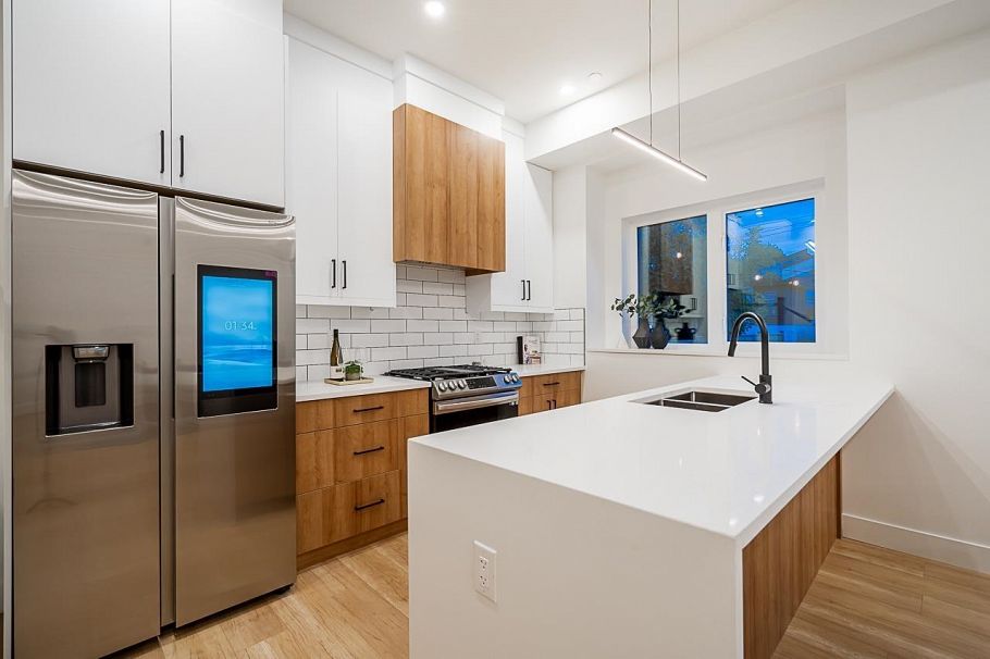 1 ROSSLAND STREET Vancouver, BC - 30