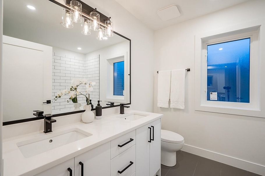 1 ROSSLAND STREET Vancouver, BC - 37