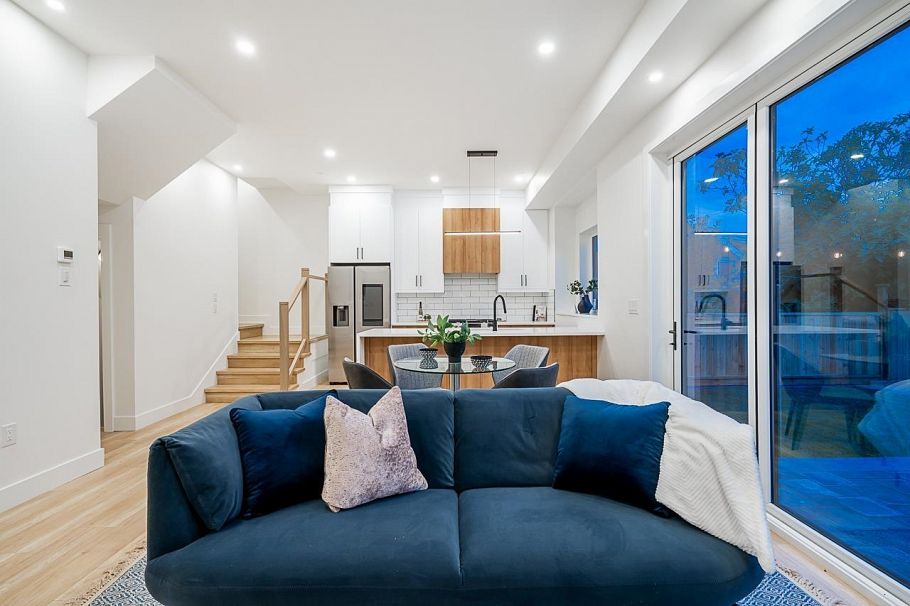 1 ROSSLAND STREET Vancouver, BC - 25