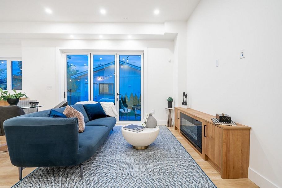 1 ROSSLAND STREET Vancouver, BC - 24