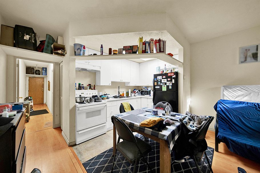 2 E BROADWAY Vancouver, BC - 20