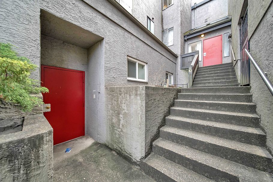 2 E BROADWAY Vancouver, BC - 3