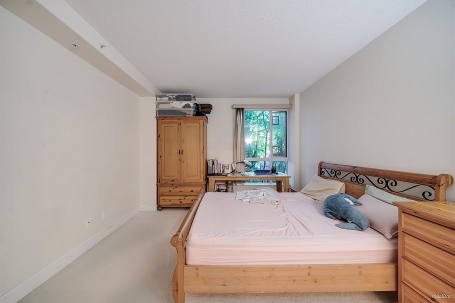 207 5770 OAK STREET Vancouver, BC - 4