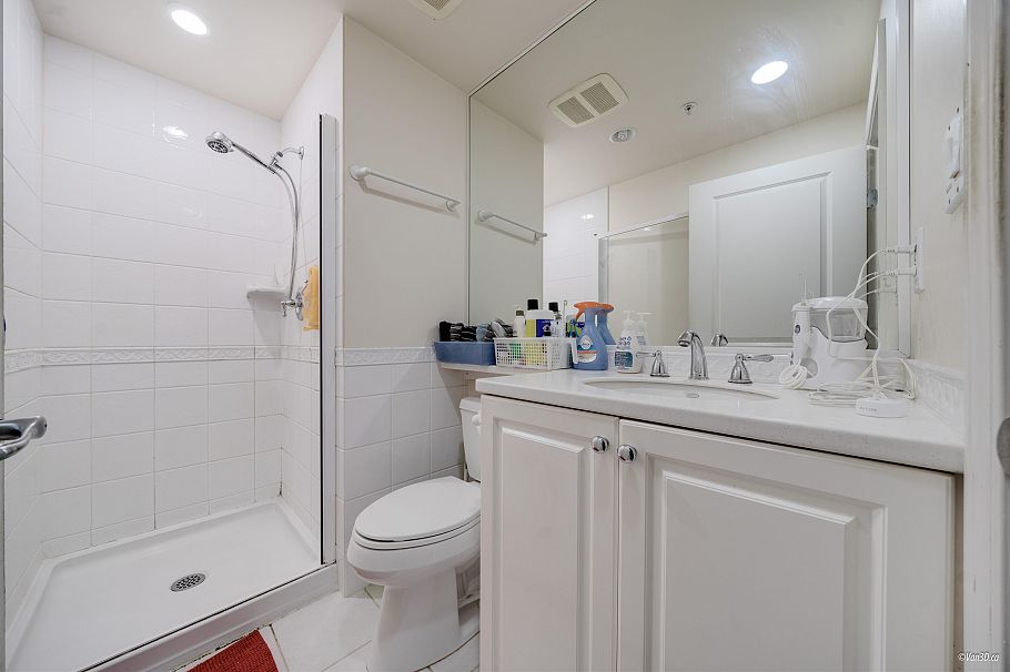 207 5770 OAK STREET Vancouver, BC - 11