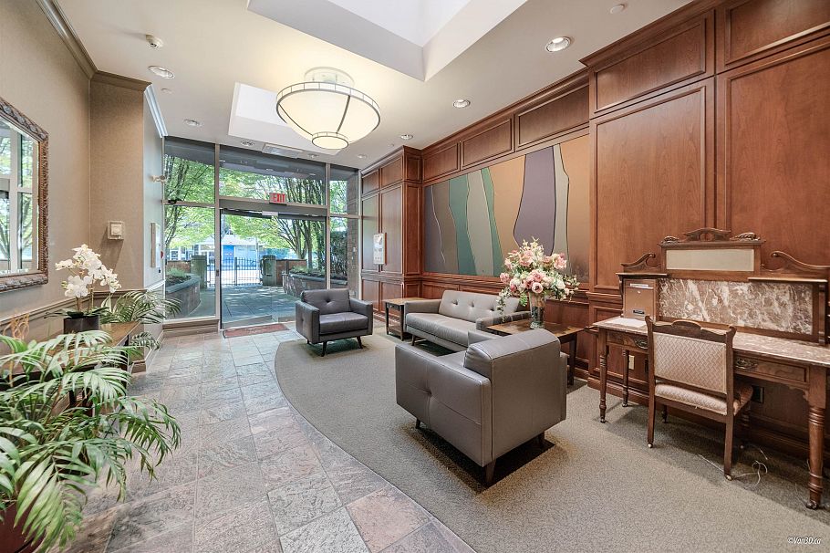 207 5770 OAK STREET Vancouver, BC - 1