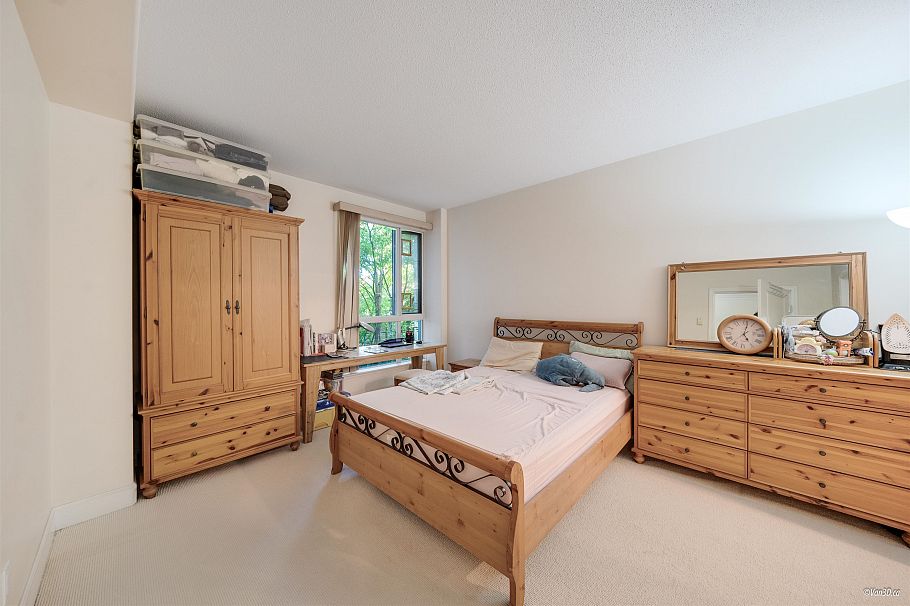 207 5770 OAK STREET Vancouver, BC - 3