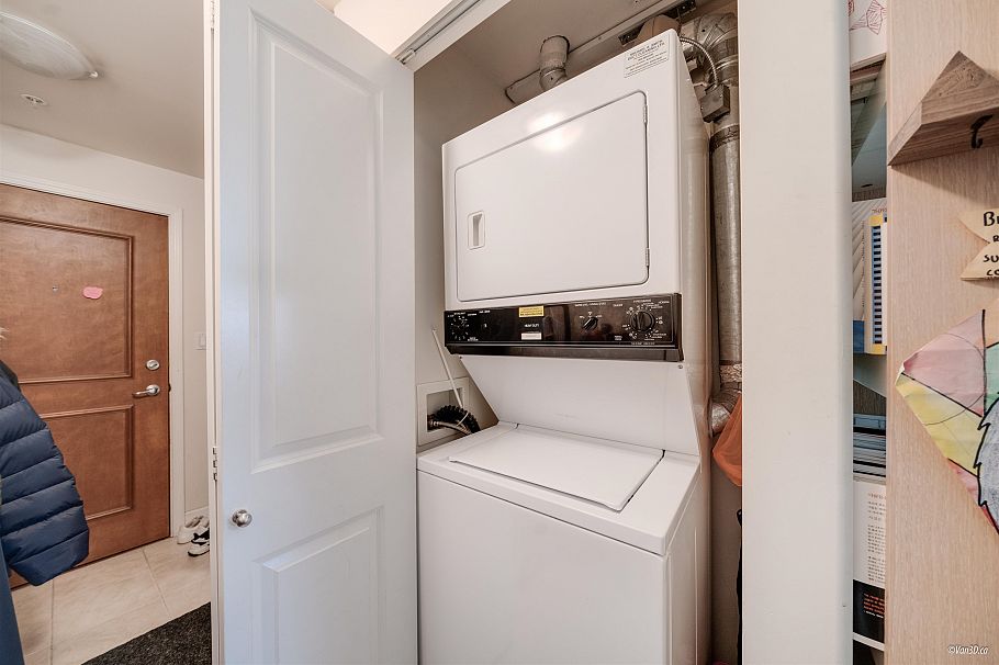 207 5770 OAK STREET Vancouver, BC - 7