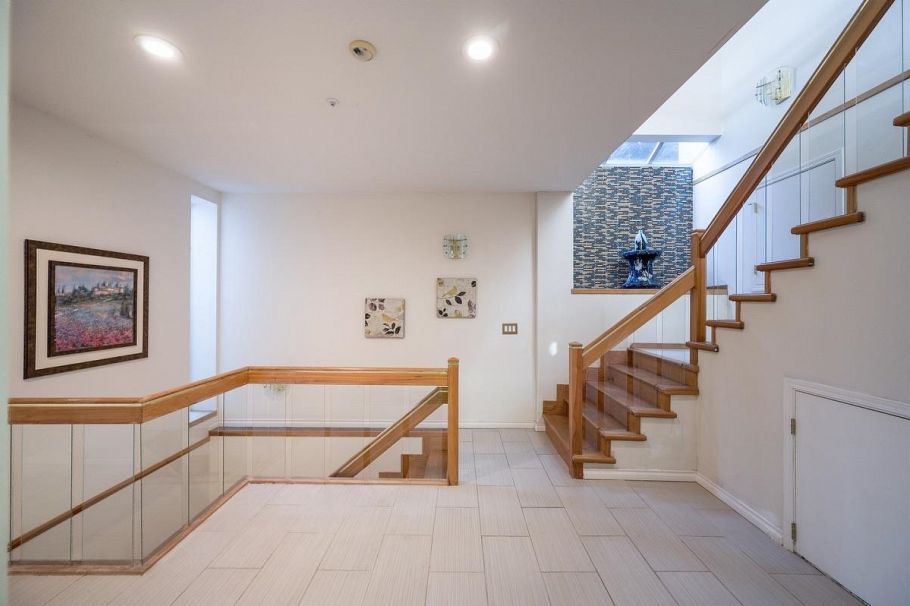 4628 Puget Drive Vancouver, BC - 5