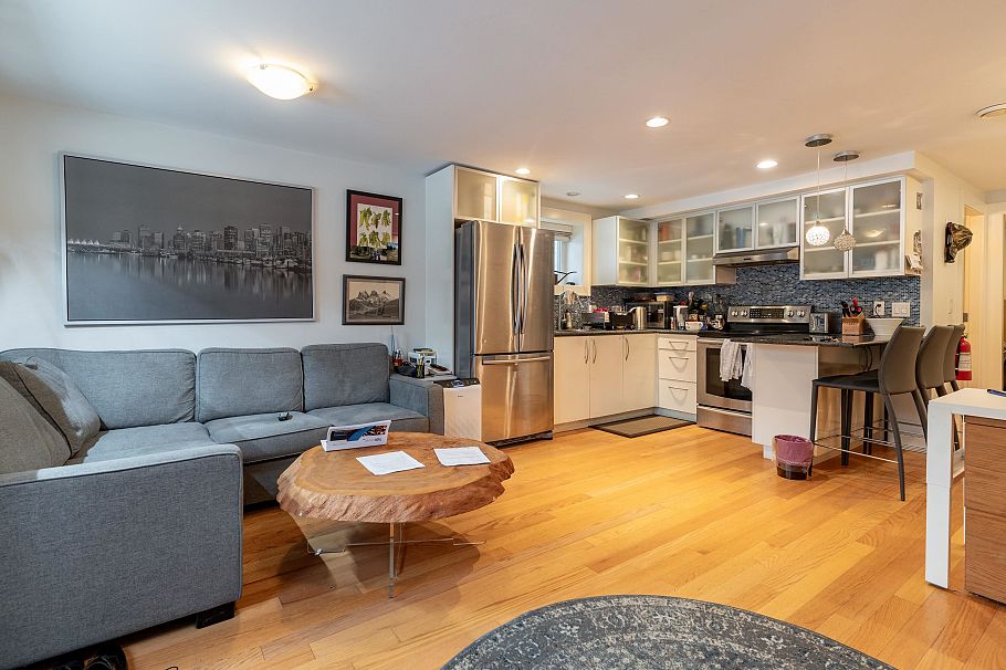 5570 Baillie Street Vancouver, BC - 7