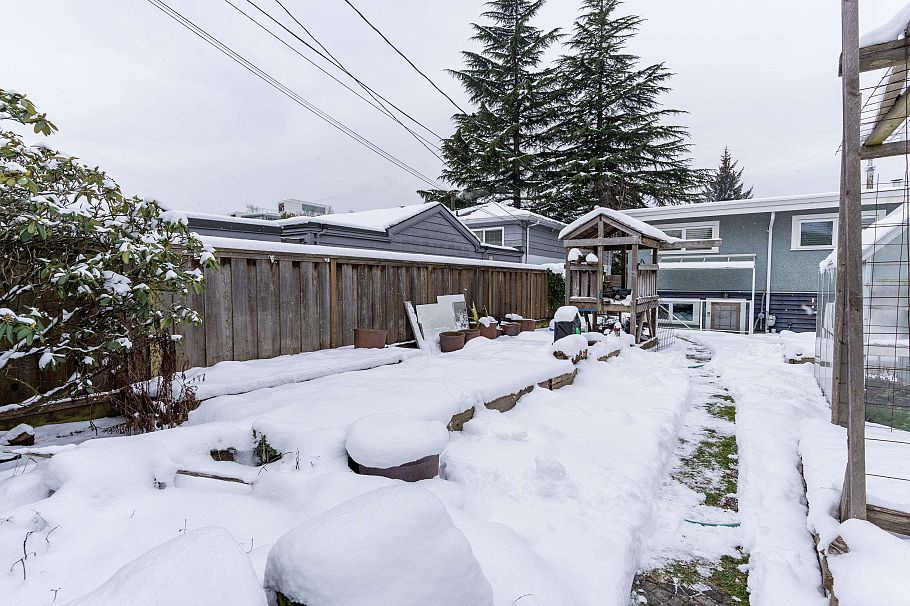 5570 Baillie Street Vancouver, BC - 14