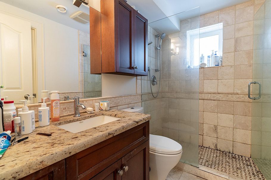 5570 Baillie Street Vancouver, BC - 9