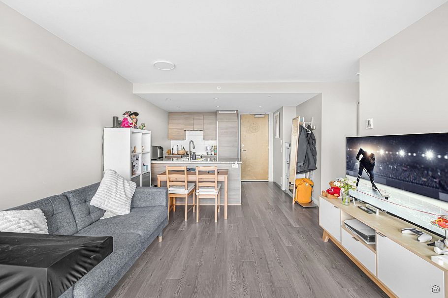 2605 488 SW Marine Drive Vancouver, BC - 1