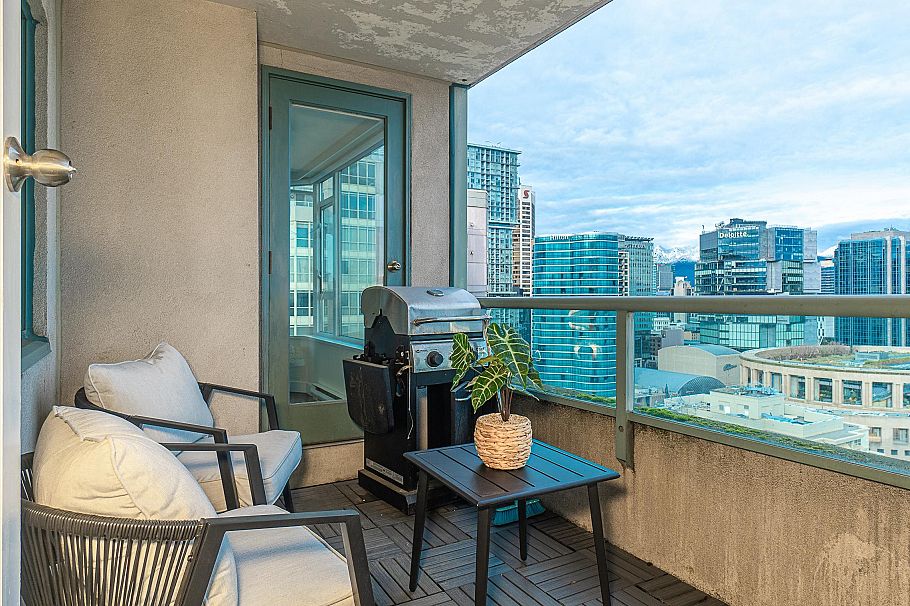 2405 888 Hamilton Street Vancouver, BC - 28