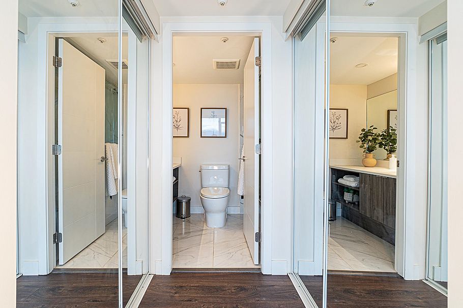 2405 888 Hamilton Street Vancouver, BC - 18