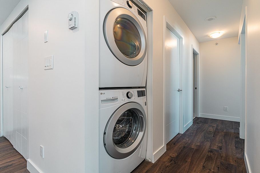 2405 888 Hamilton Street Vancouver, BC - 4