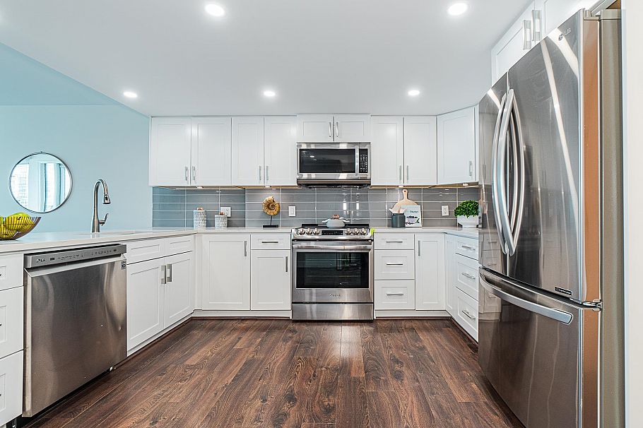 2405 888 Hamilton Street Vancouver, BC - 26