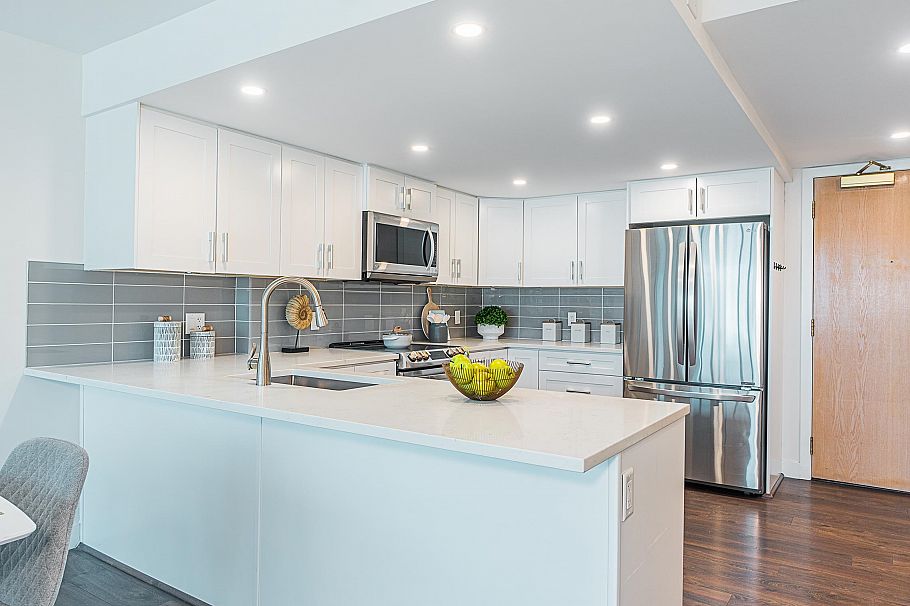 2405 888 Hamilton Street Vancouver, BC - 25