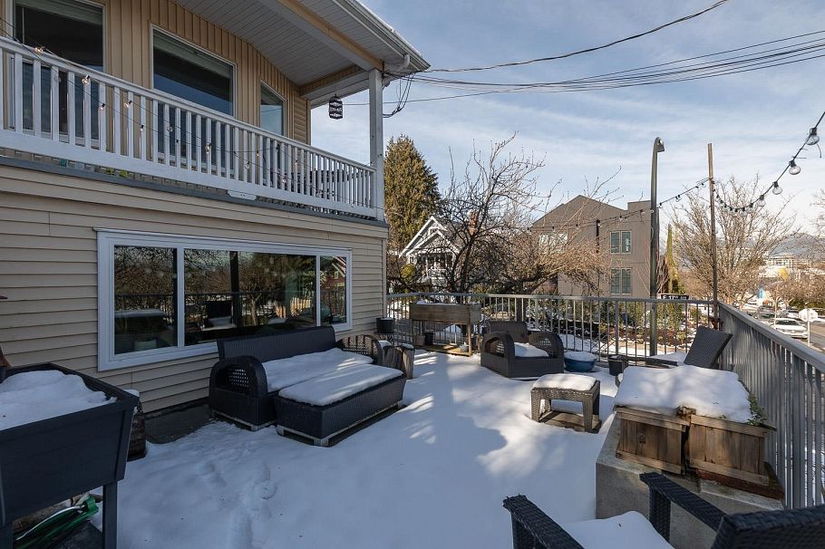 2414 E 5th Avenue Vancouver, BC - 16