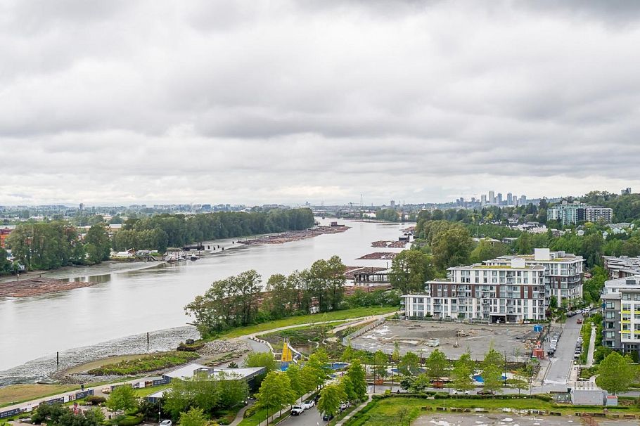 1702 3430 E Kent Avenue Vancouver, BC - 1