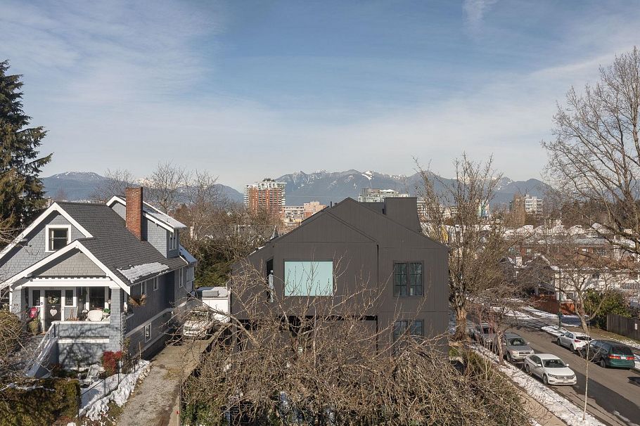 2414 E 5th Avenue Vancouver, BC - 26