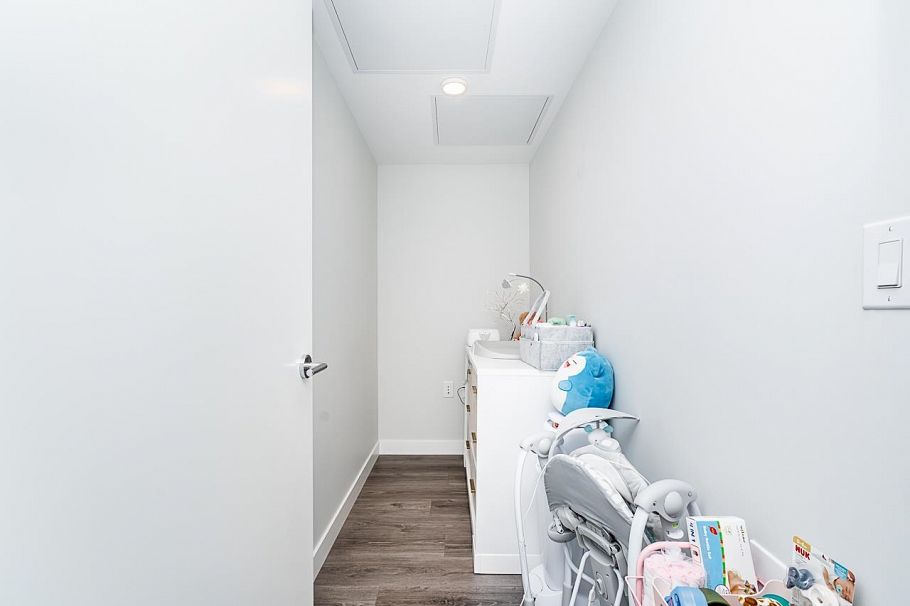 1702 3430 E Kent Avenue Vancouver, BC - 5