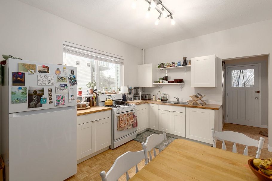 2414 E 5th Avenue Vancouver, BC - 34