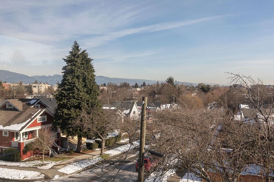 2414 E 5th Avenue Vancouver, BC - 27