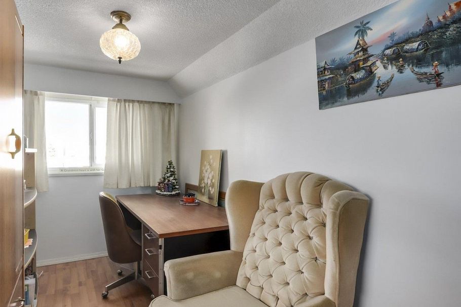 2542 E 3rd Avenue Vancouver, BC - 18