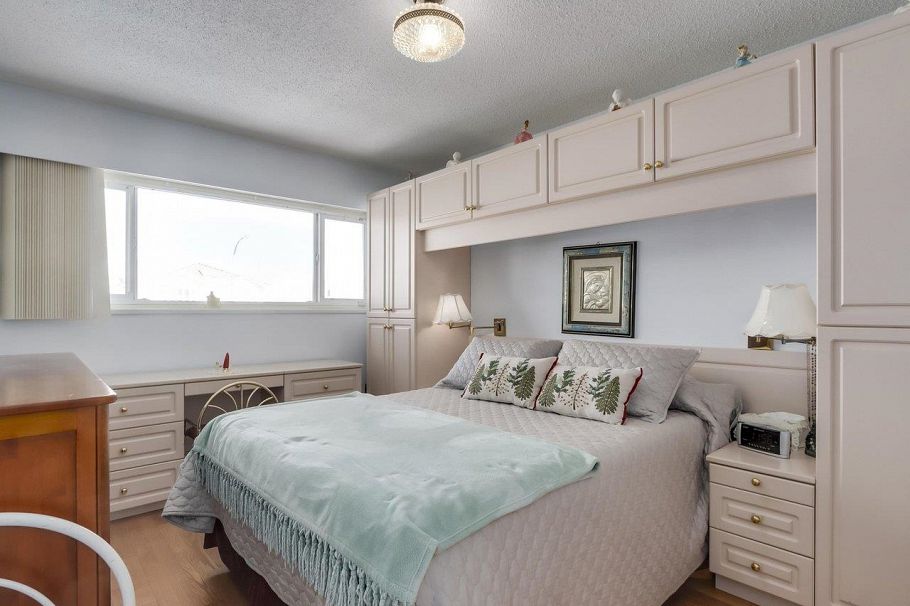 2542 E 3rd Avenue Vancouver, BC - 29