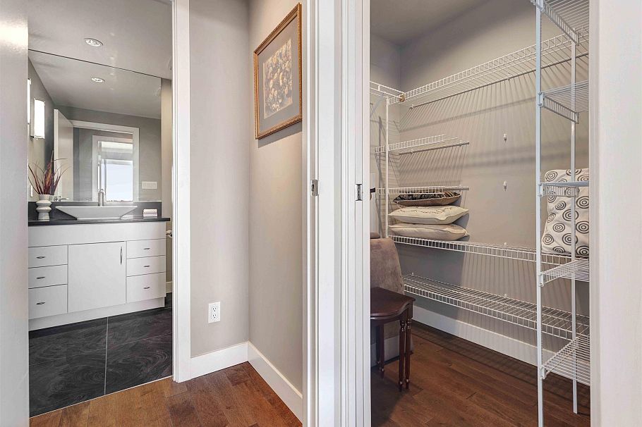 2302 1500 Howe Street Vancouver, BC - 8