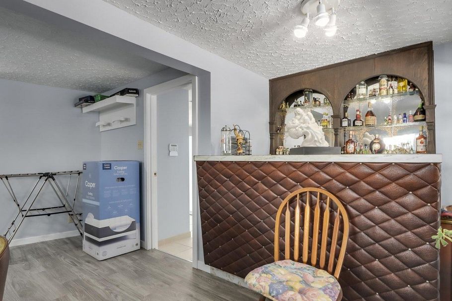 2542 E 3rd Avenue Vancouver, BC - 6