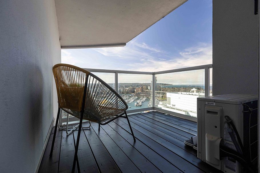 2302 1500 Howe Street Vancouver, BC - 3