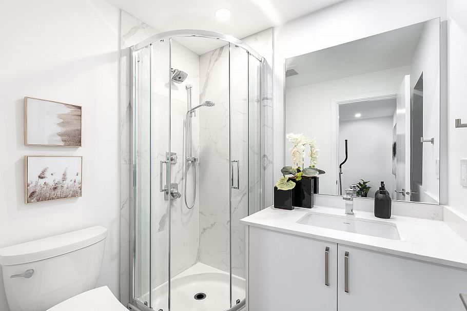 202 5287 E Somerville Street Vancouver, BC - 5