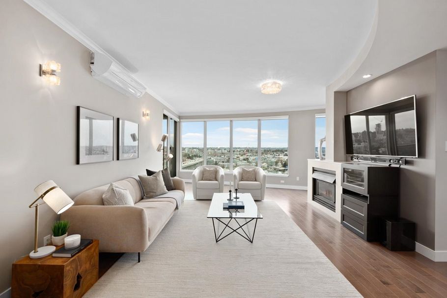 2302 1500 Howe Street Vancouver, BC - 23