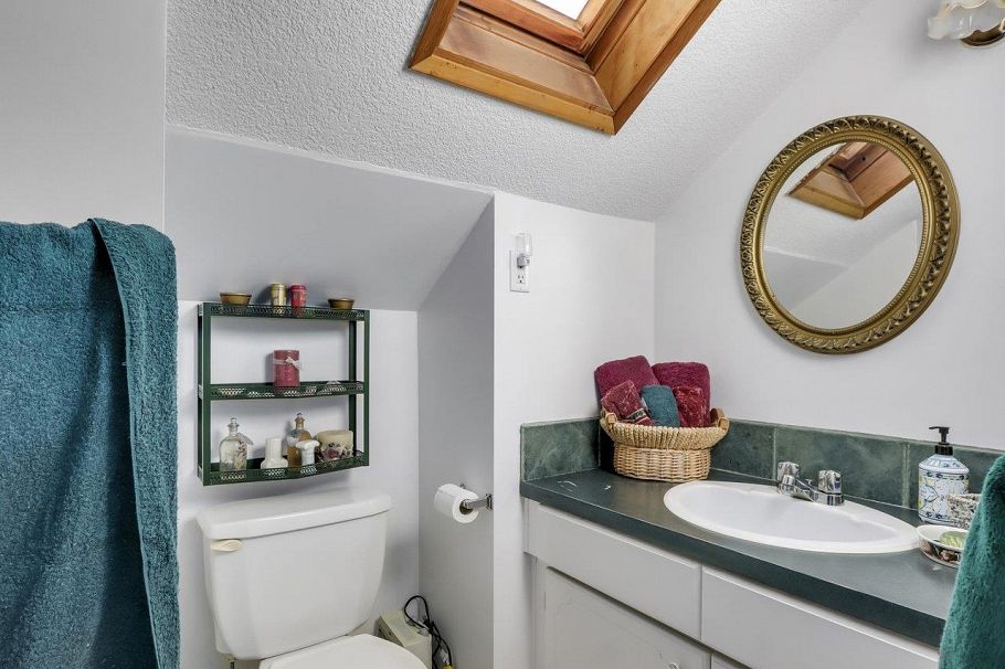 2542 E 3rd Avenue Vancouver, BC - 35